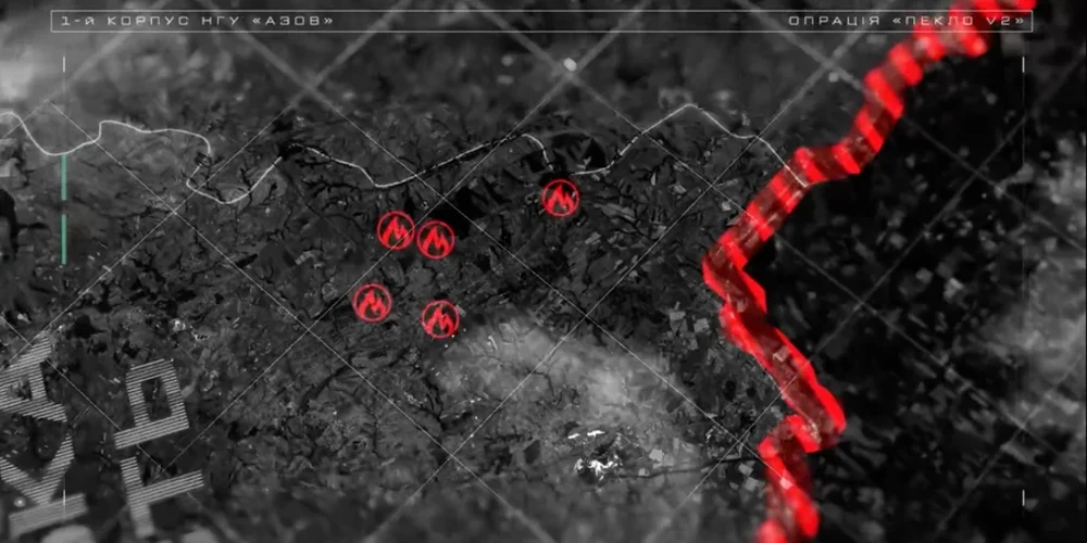 Скриншот відео бойової роботи дронів «Азову» із позначеними на карті палаючими точками об'єктів зберігання та постачання