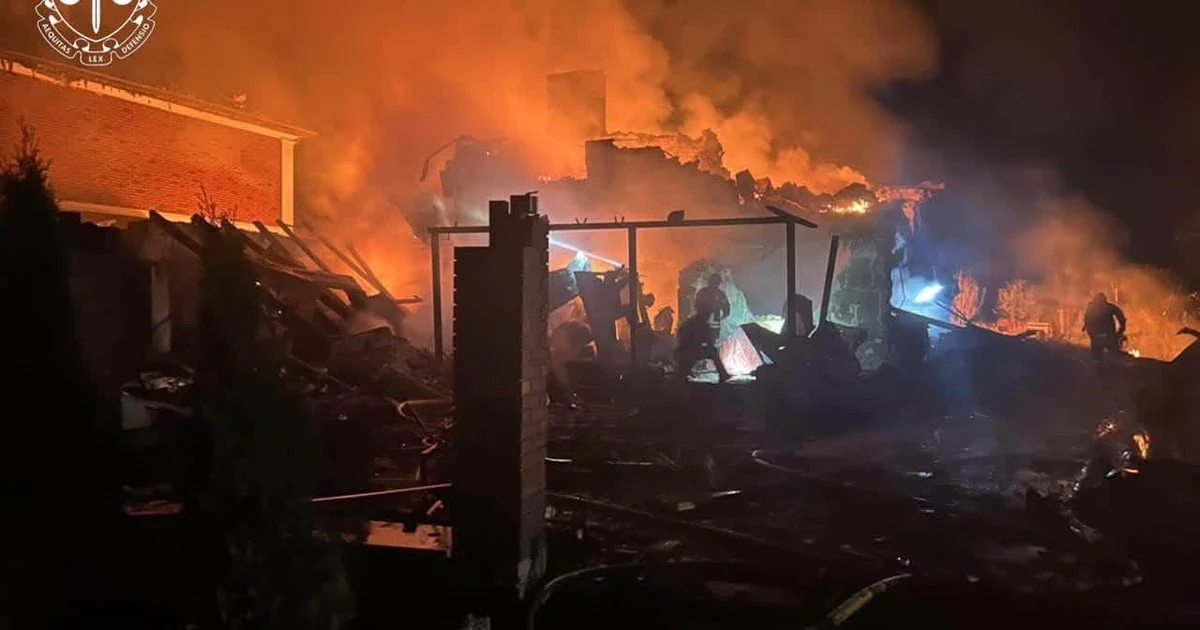 Знищений двоповерховий будинок у селі Пухівка Броварського району після удару п'ятьма безпілотниками в ніч на 8 серпня 2026