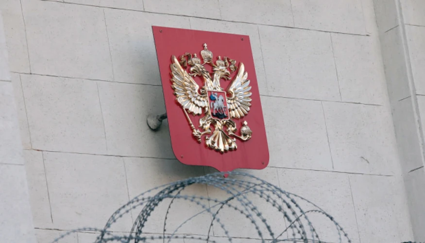 Прапори Європейського Союзу біля будівлі Ради ЄС