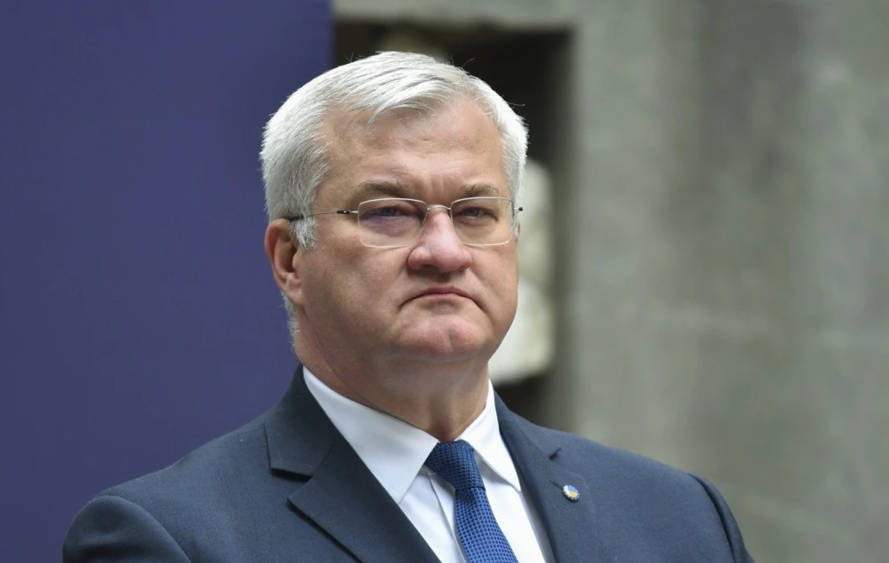 Сибіга назвав виключення Усманова і Фрідмана з санкцій ЄС ганебним