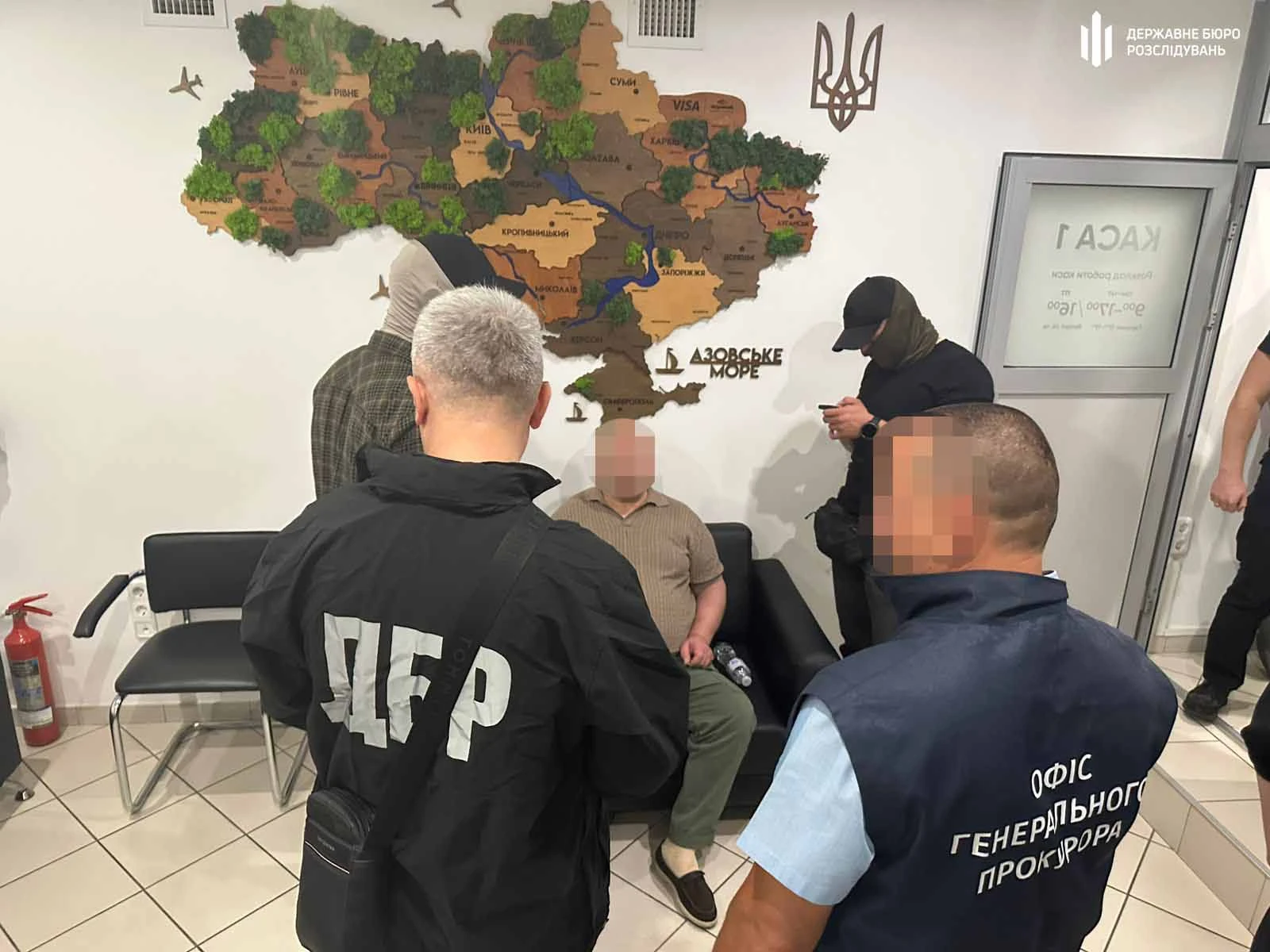 Адвокат у Києві вимагав 5 млн доларів за «вплив» на закриття справи підприємця