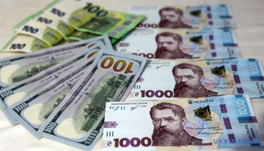 Нацбанк оприлюднив курси валют, а Уряд України розрахував бюджетний курс